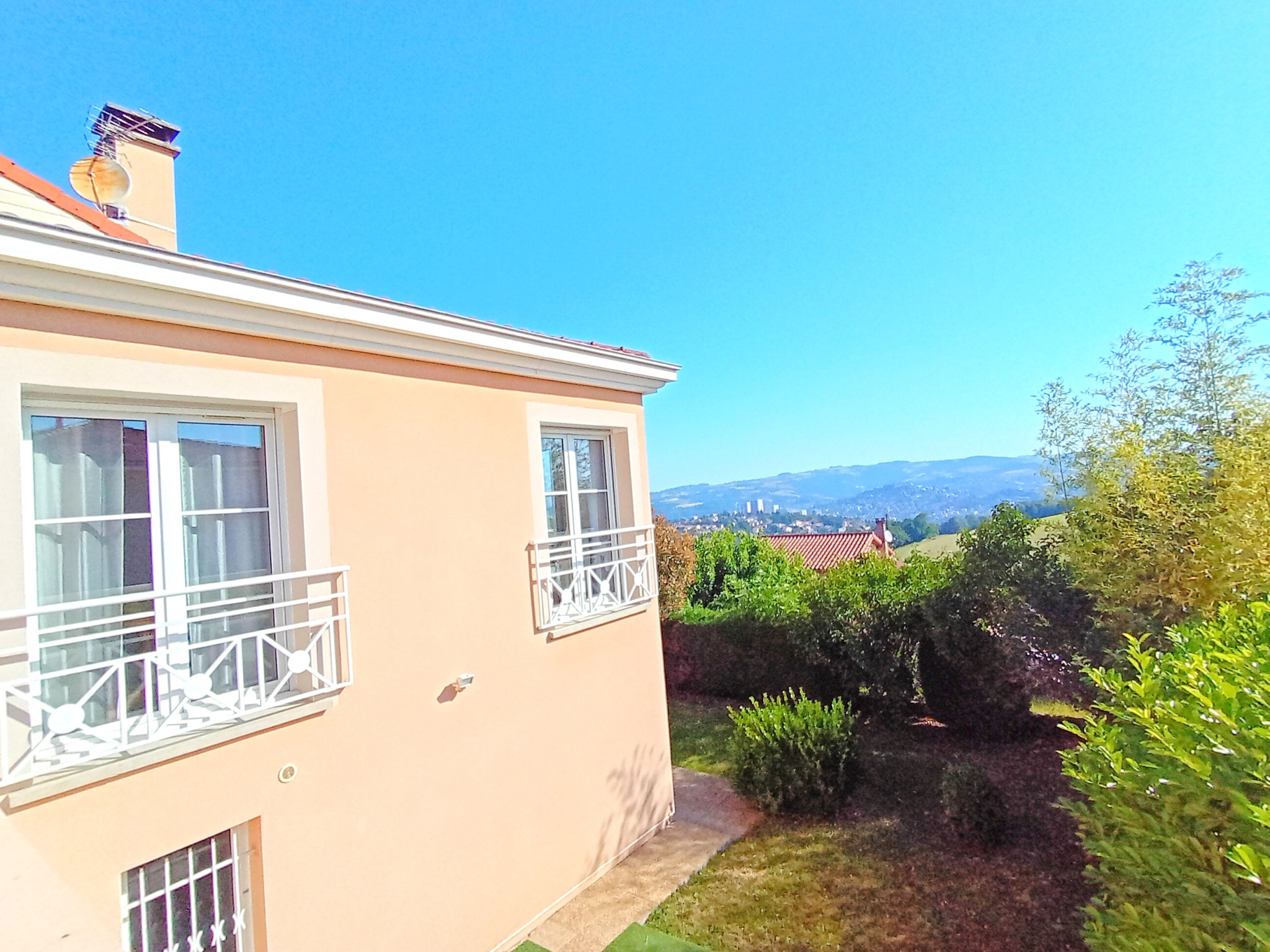 VENTE - Maison/villa - Saint-Genest-Lerpt (42530) - 480000 €