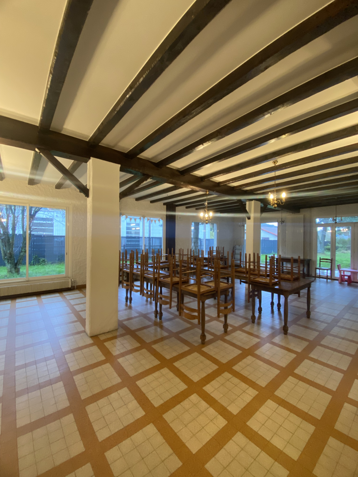 VENTE - Local - Riotord (43220) - 399000 €