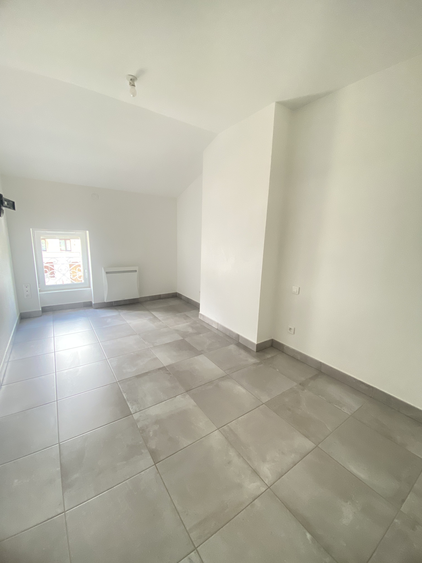 LOCATION - Appartement - Saint-Jean-Bonnefonds (42650) - 595 €