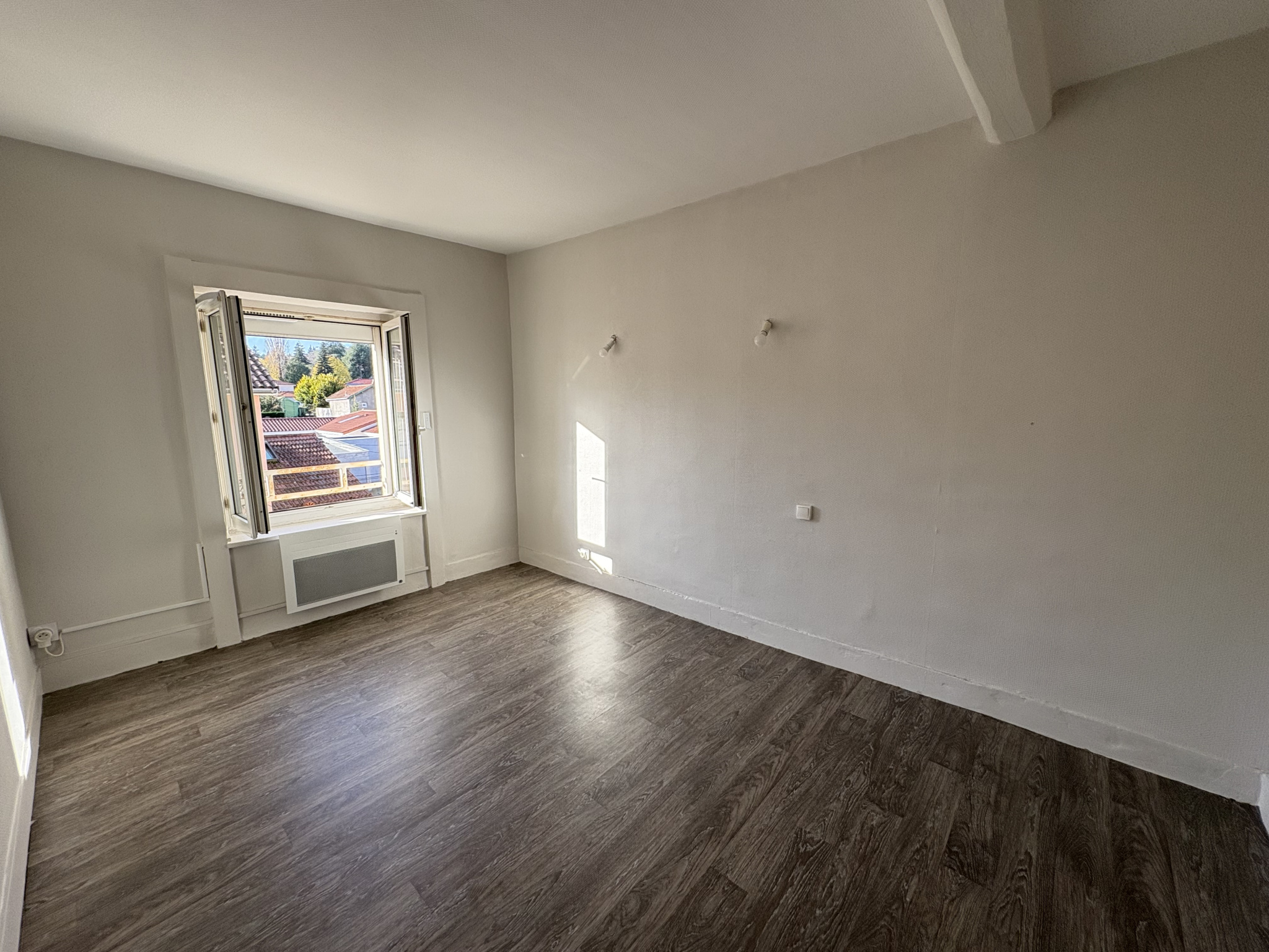LOCATION - Appartement - Sorbiers (42290) - 560 €