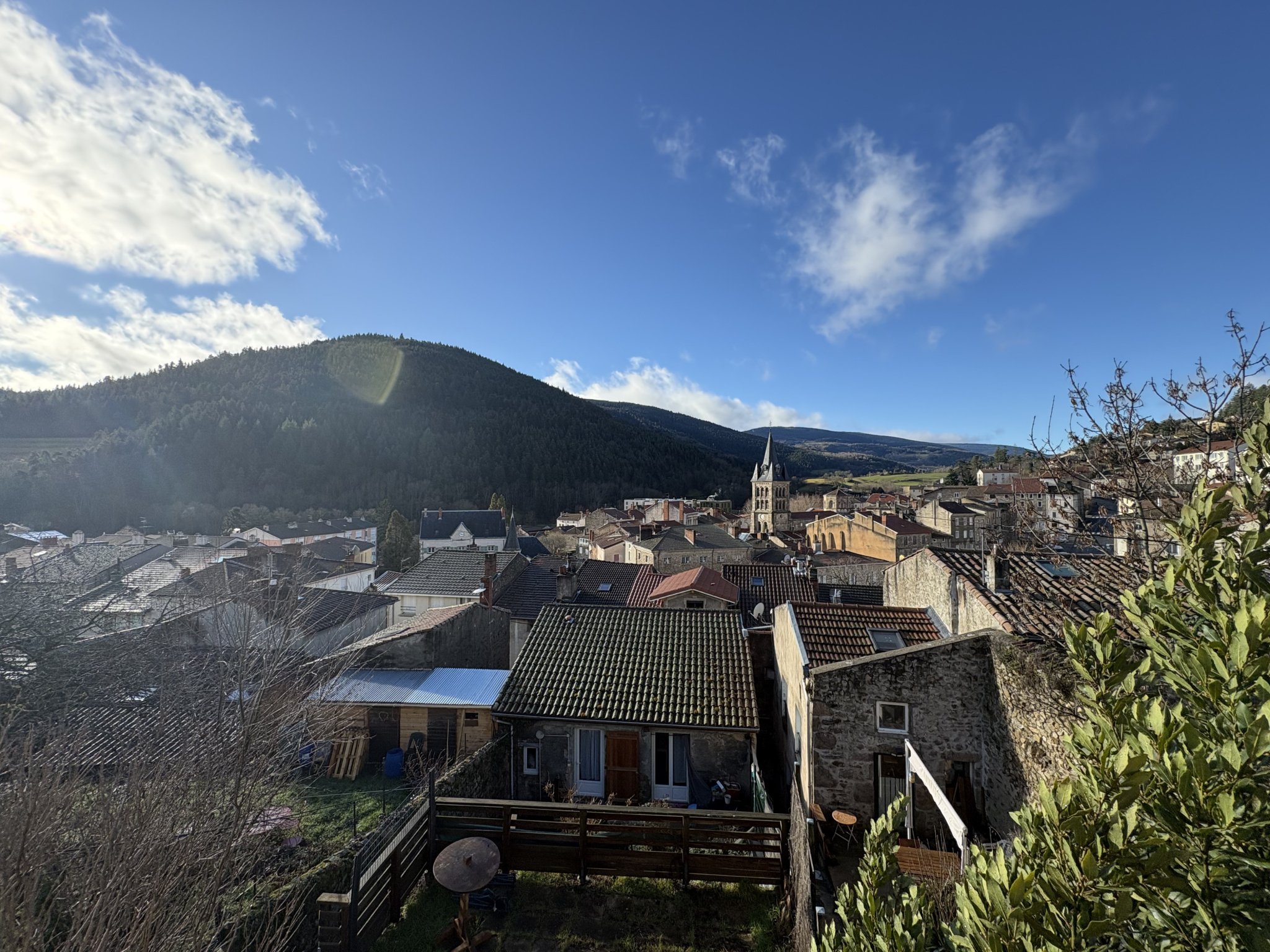 VENTE - Maison/villa - Bourg-Argental (42220) - 118000 €