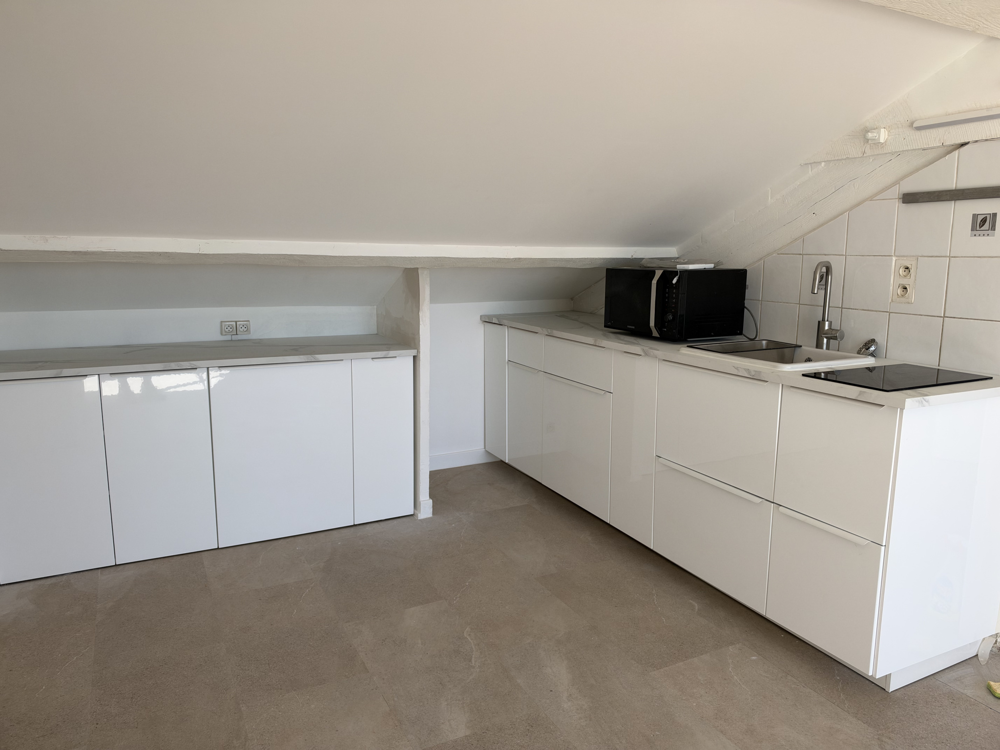 LOCATION - Appartement - Lyon (69007) - 1200 €