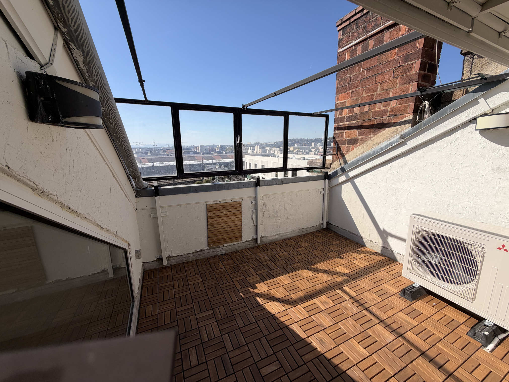 LOCATION - Appartement - Lyon (69007) - 1200 €
