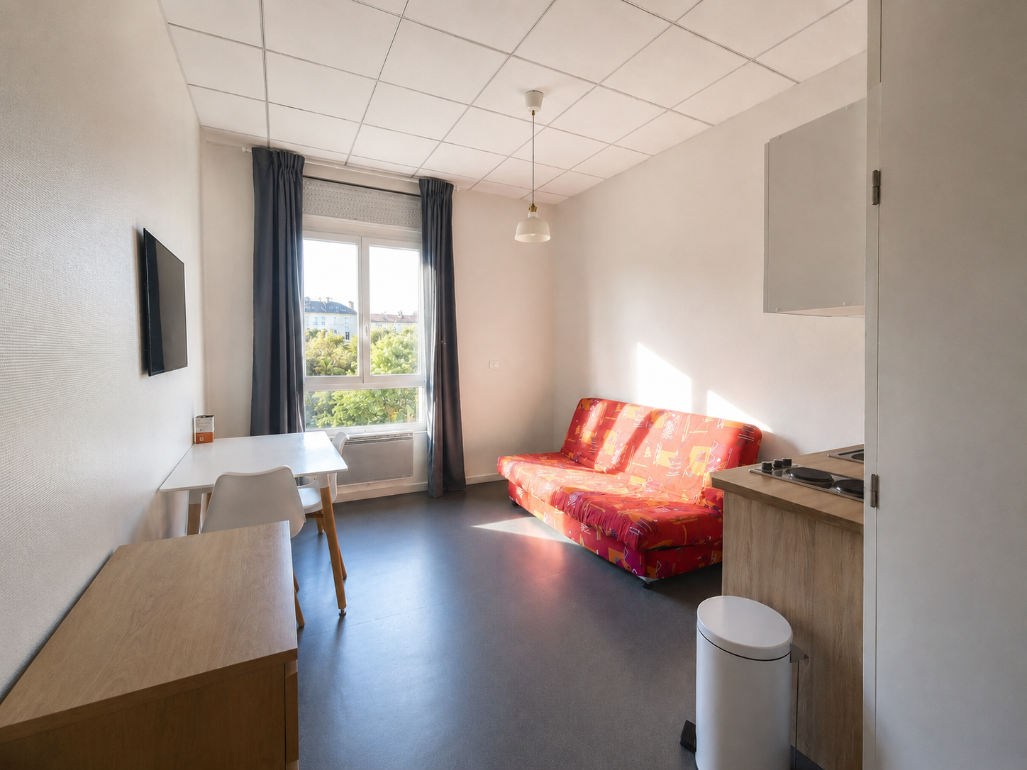 LOCATION - Appartement - Saint-Étienne (42100) - 390 €