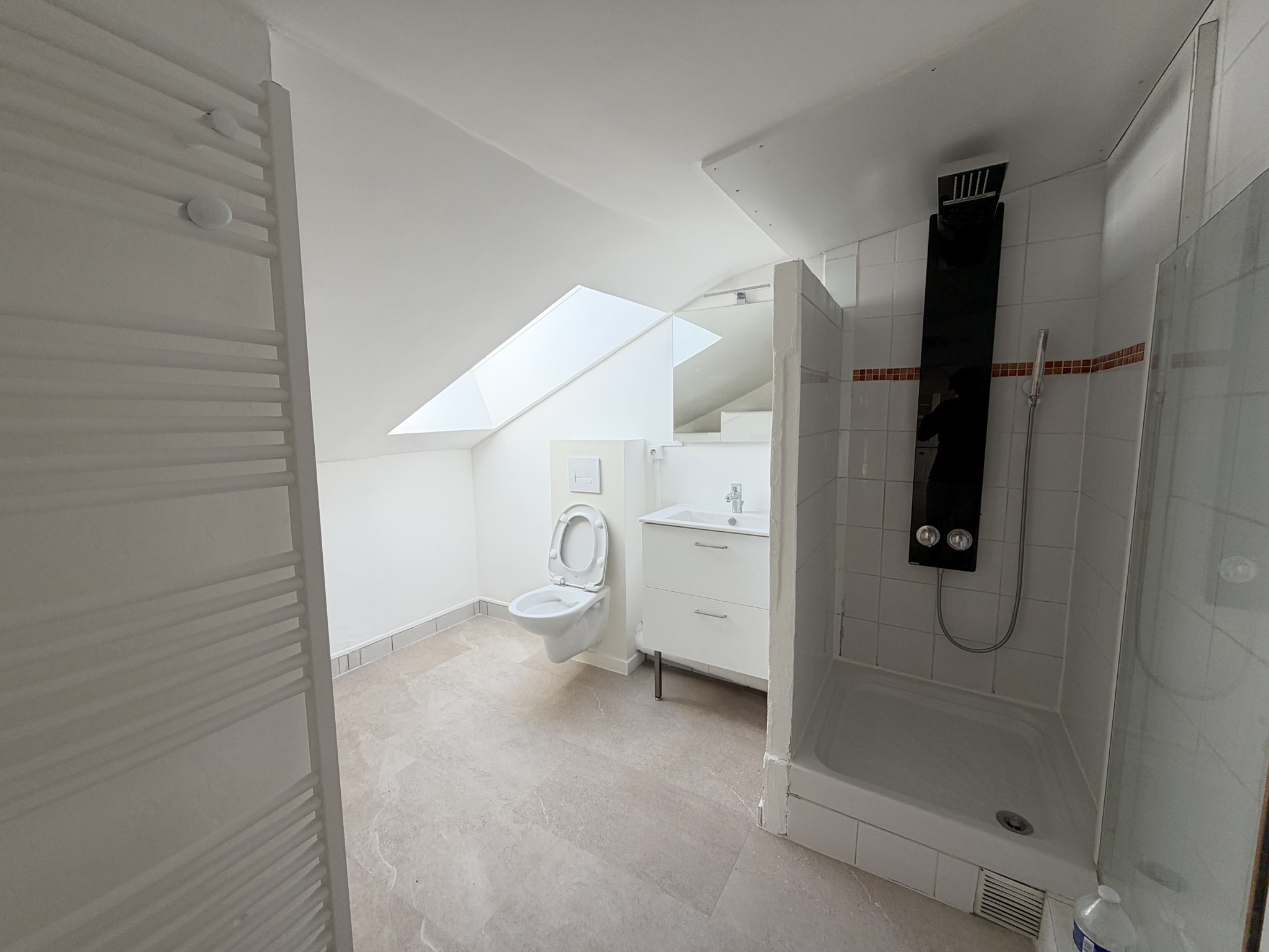LOCATION - Appartement - Lyon (69007) - 1200 €