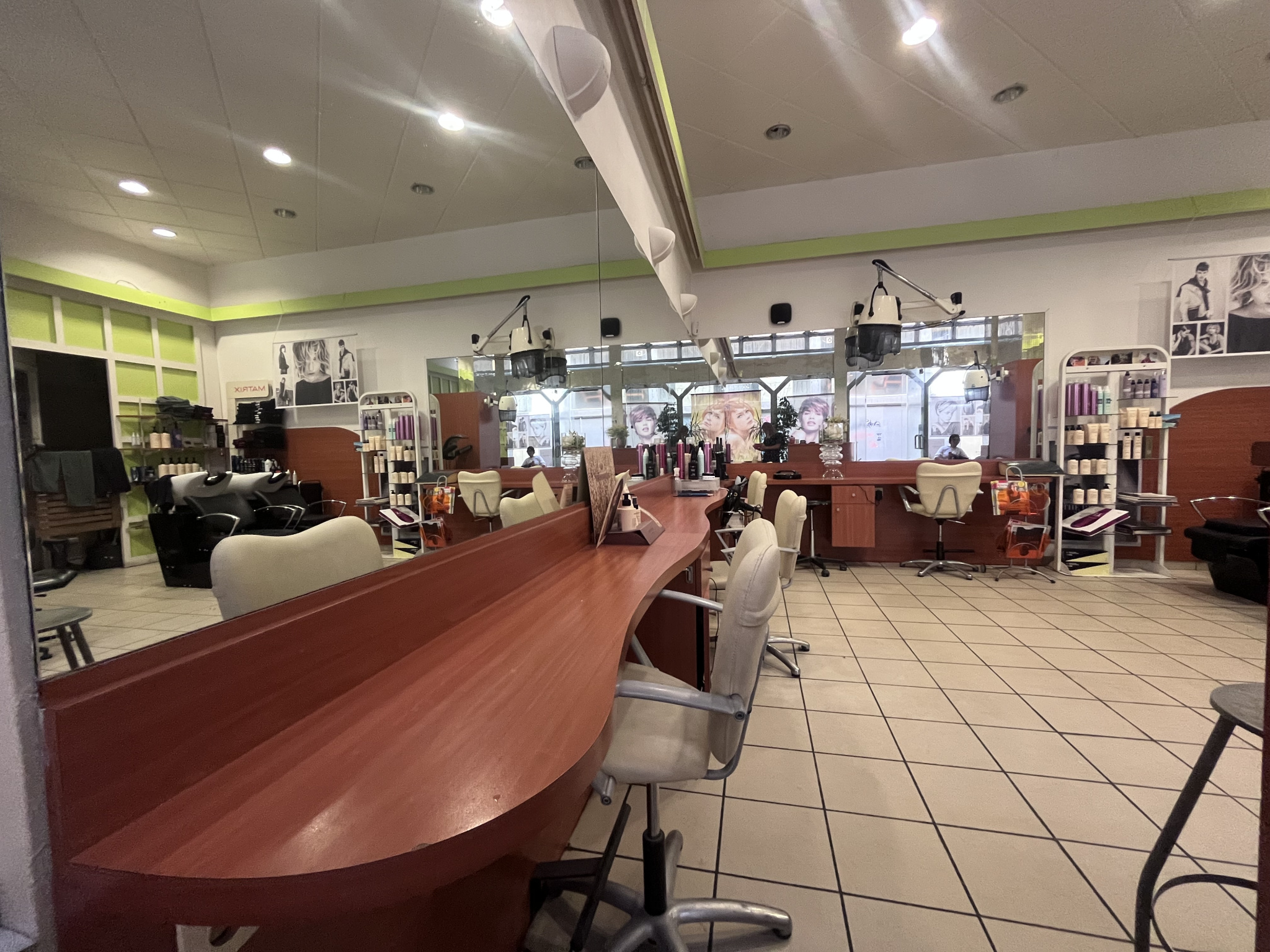 VENTE-FONDS-DE-COMMERCE - Boutique - Saint-Étienne (42000) - 39000 €