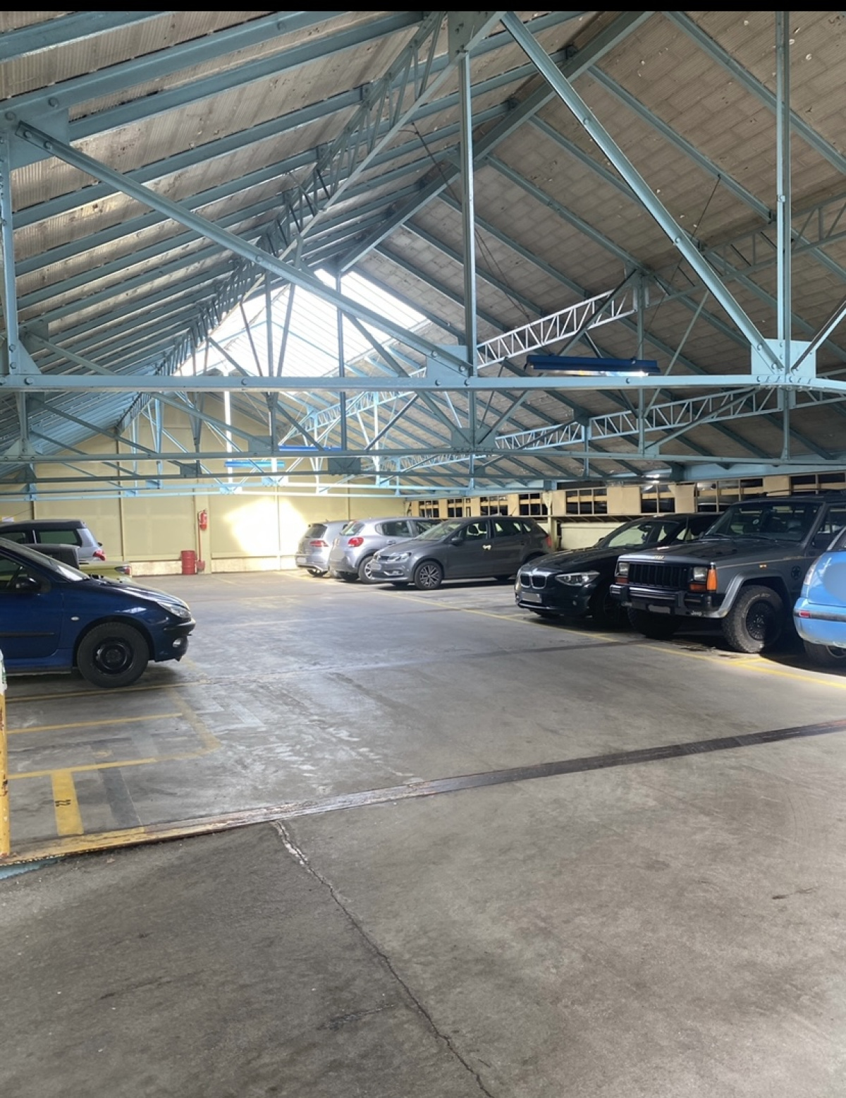 VENTE - Parking/box - Saint-Étienne (42100) - 95000 €