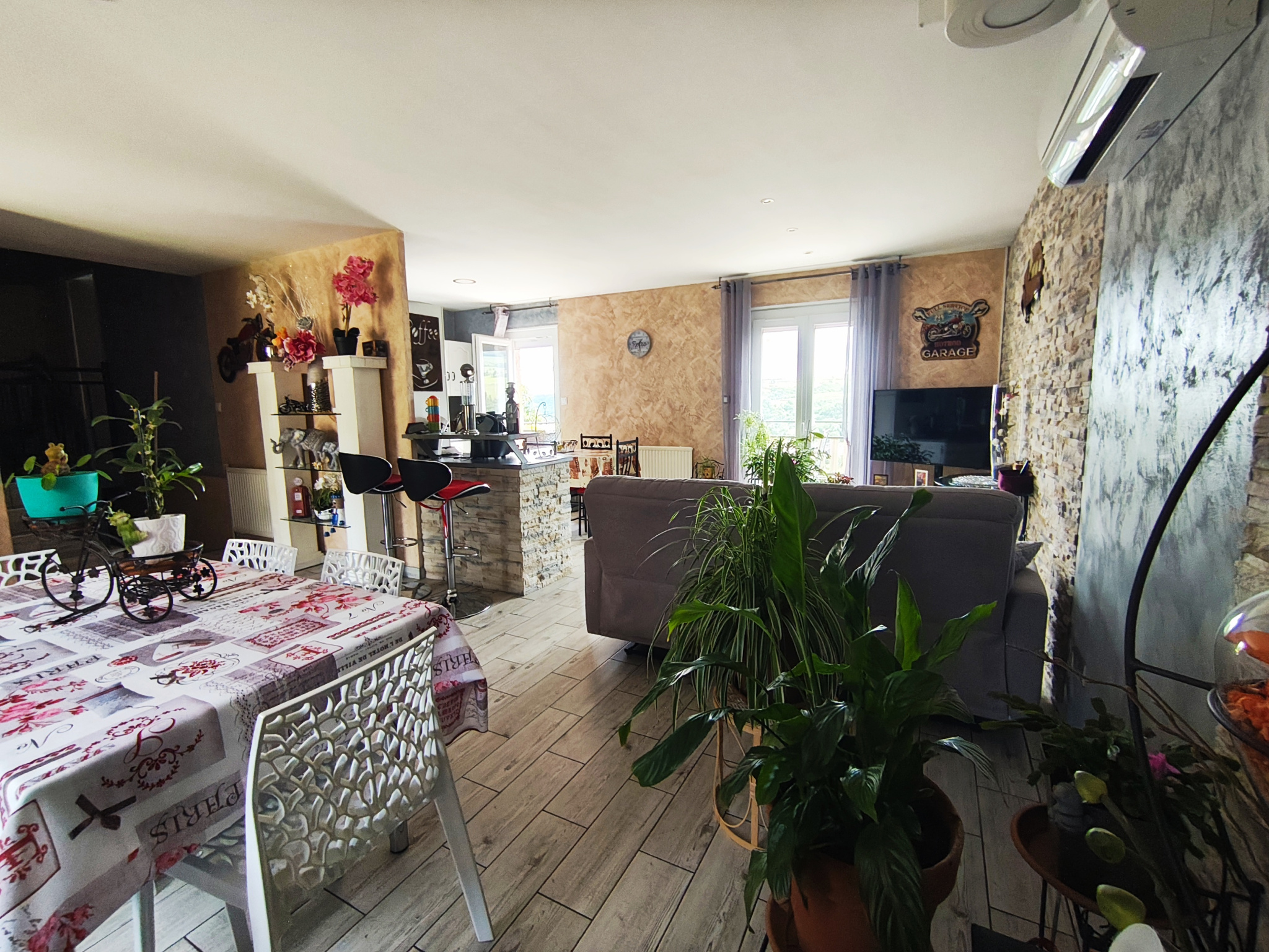 VENTE - Maison/villa - Saint-Joseph (42800) - 272000 €