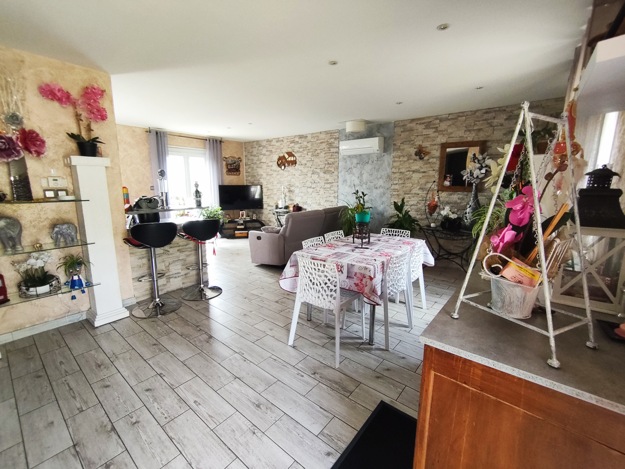VENTE - Maison/villa - Saint-Joseph (42800) - 272000 €
