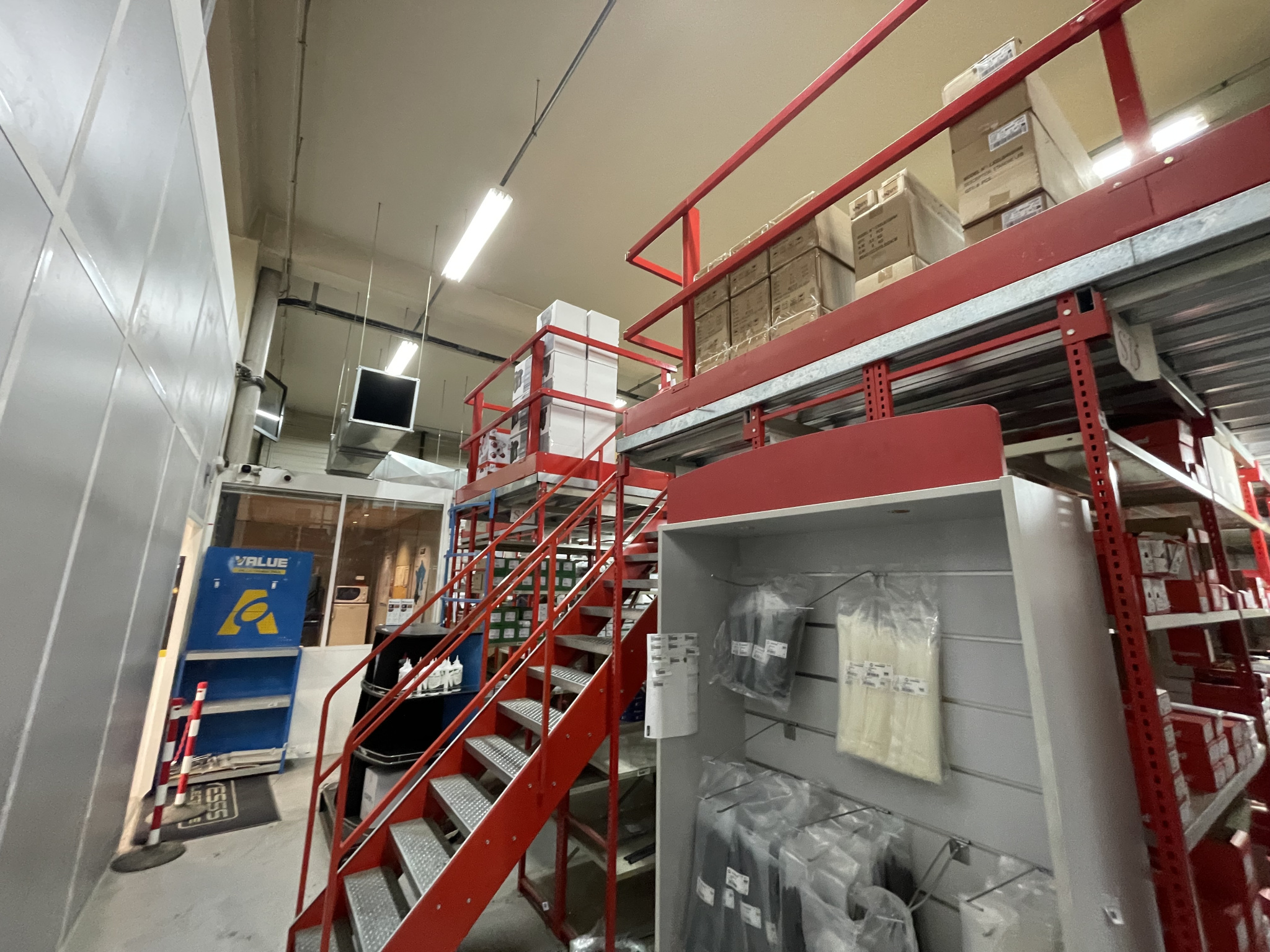 VENTE - Local - Saint-Étienne (42100) - 330000 €