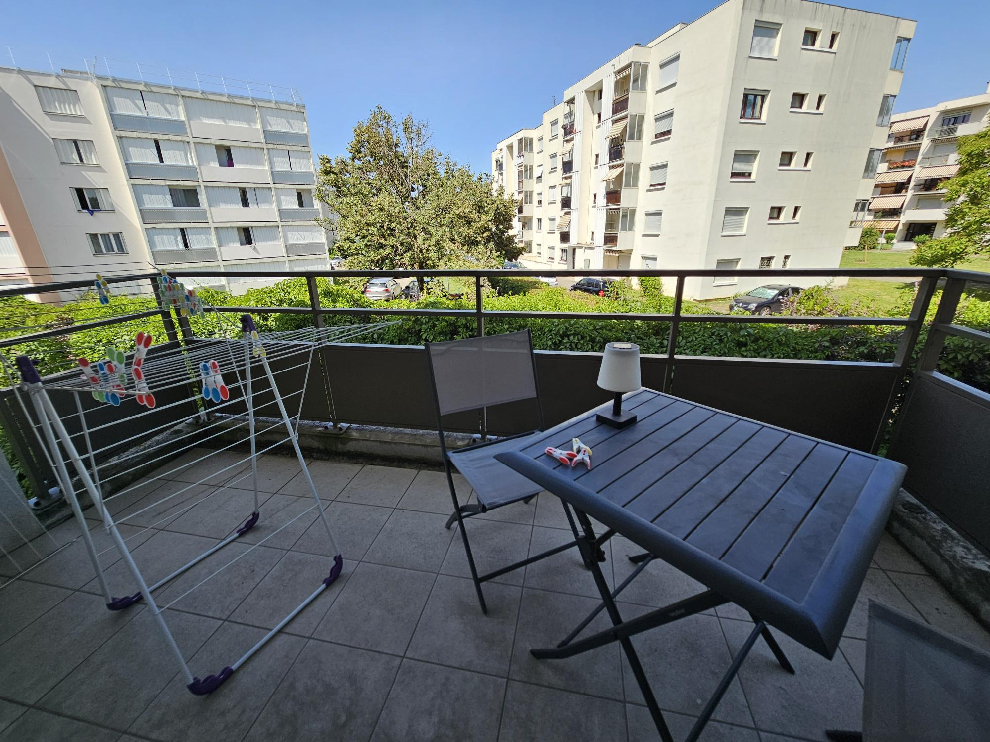 VENTE - Appartement - Saint-Priest (69800) - 165000 €