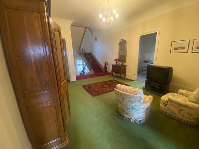 VENTE DE PRESTIGE - Maison/villa - Chazelles-sur-Lyon (42140) - 690000 €