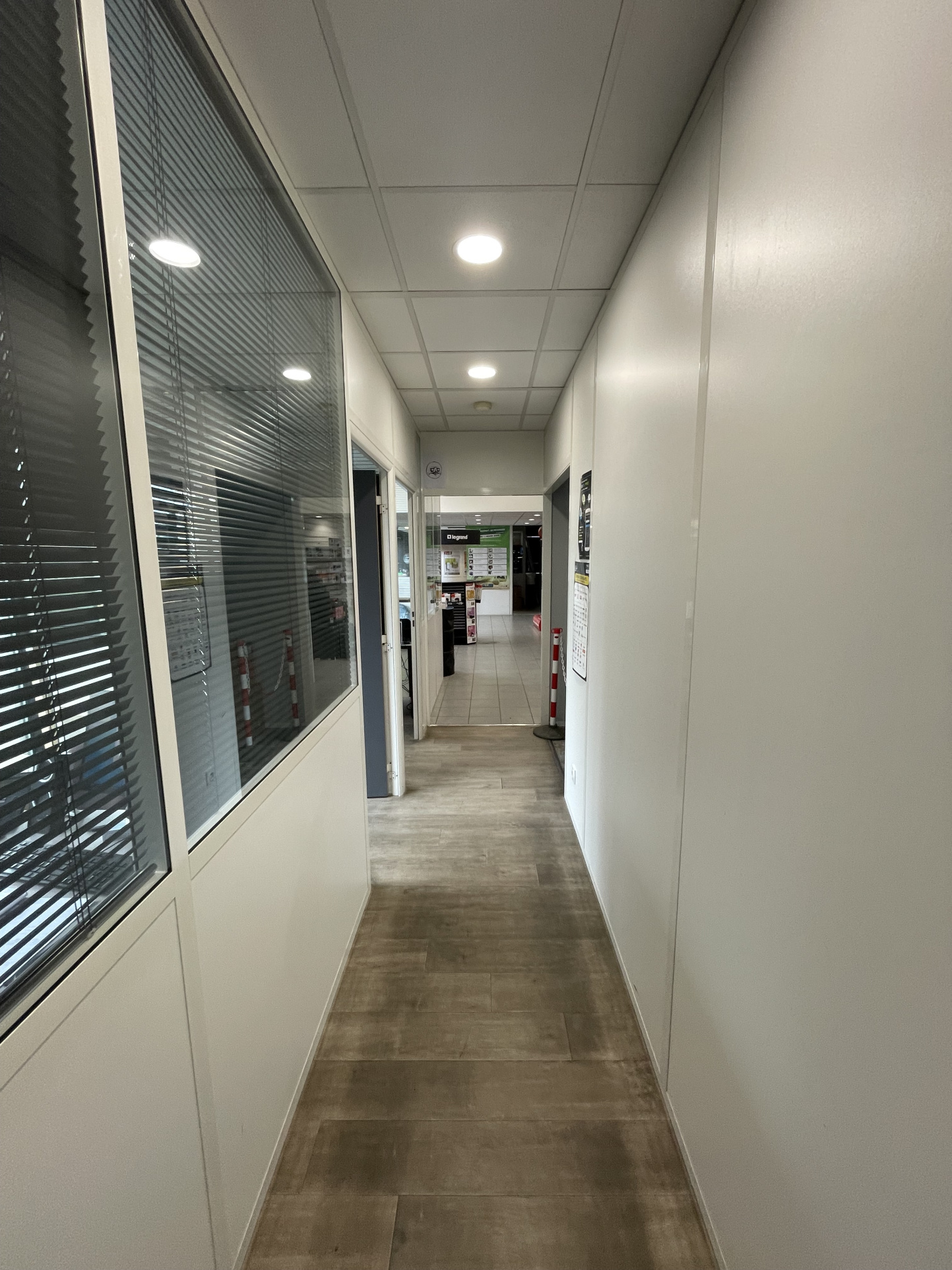 VENTE - Local - Saint-Étienne (42100) - 330000 €