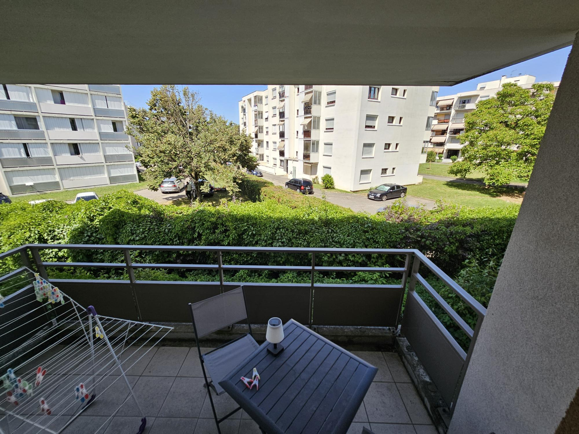 VENTE - Appartement - Saint-Priest (69800) - 165000 €