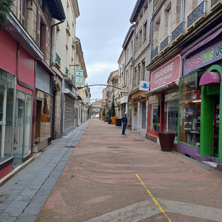VENTE - Local - Firminy (42700) - 55000 €