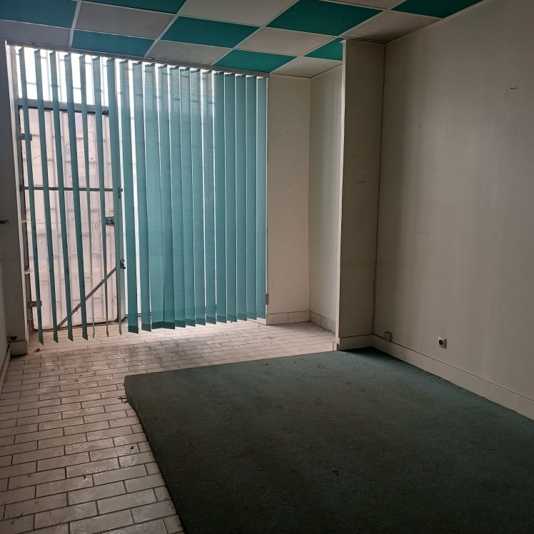 VENTE - Loft/atelier/surface - Saint-Étienne (42000) - 77000 €