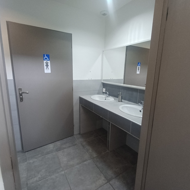 VENTE - Local - Villars (42390) - 296000 €