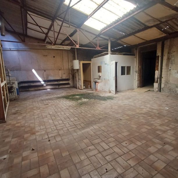 VENTE - Loft/atelier/surface - Saint-Étienne (42000) - 77000 €