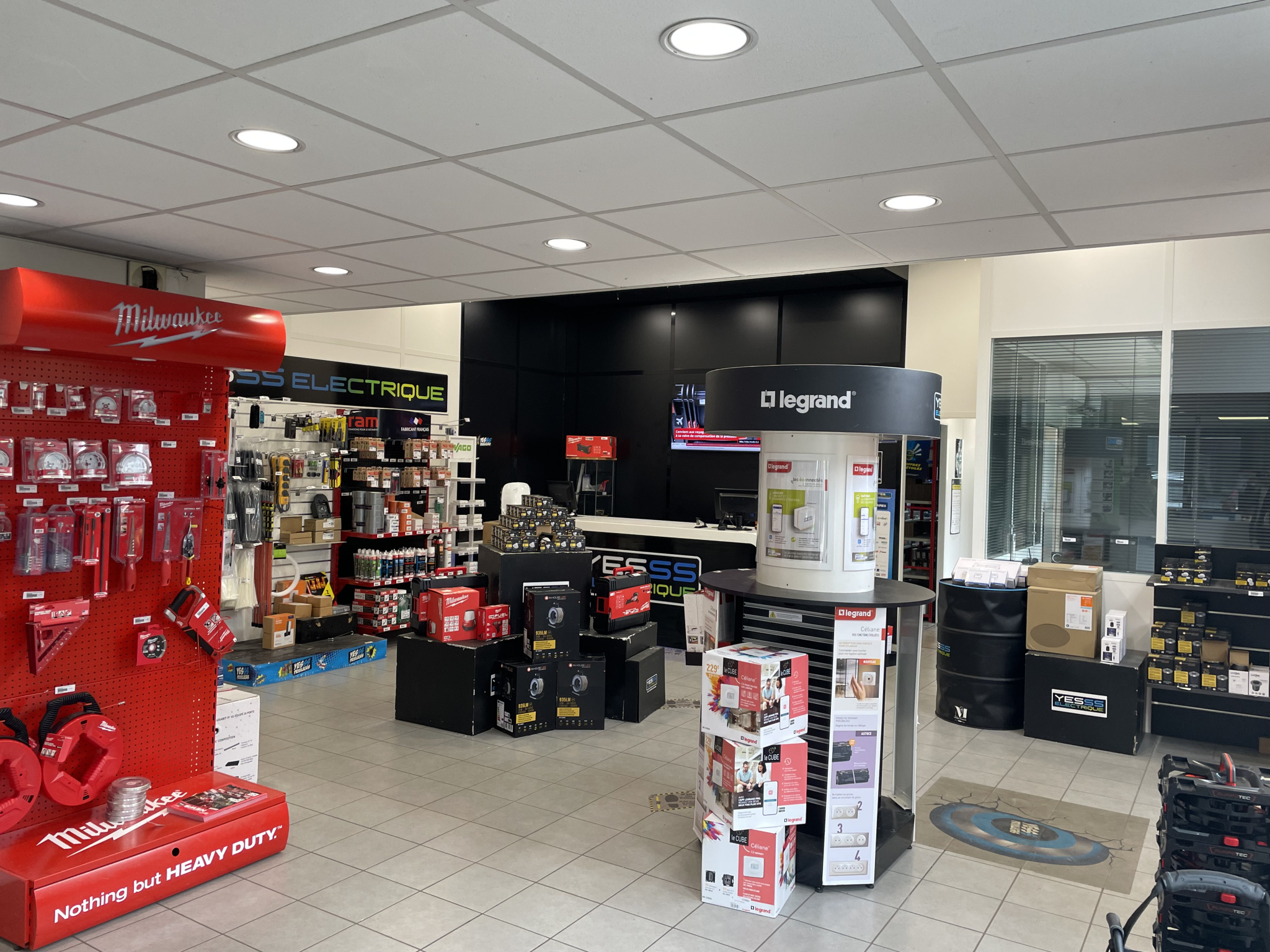 VENTE - Local - Saint-Étienne (42100) - 330000 €