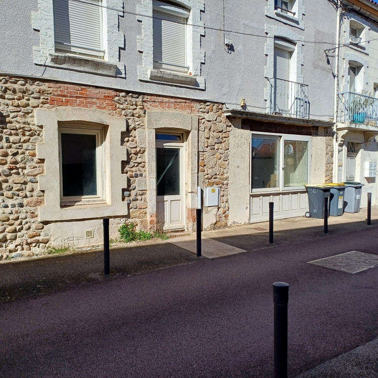 VENTE - Local - Andrézieux-Bouthéon (42160) - 107000 €