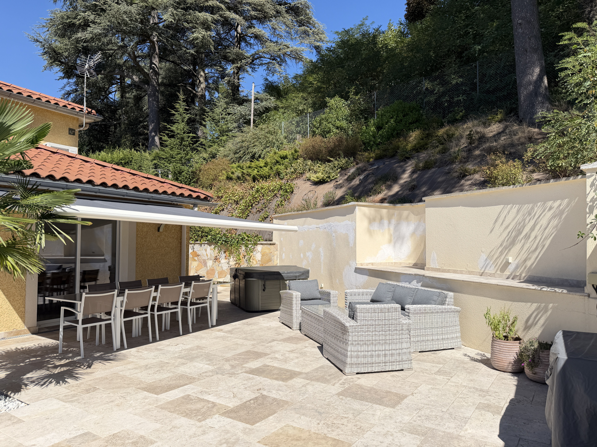 VENTE - Maison/villa - Saint-Genest-Lerpt (42530) - 450000 €