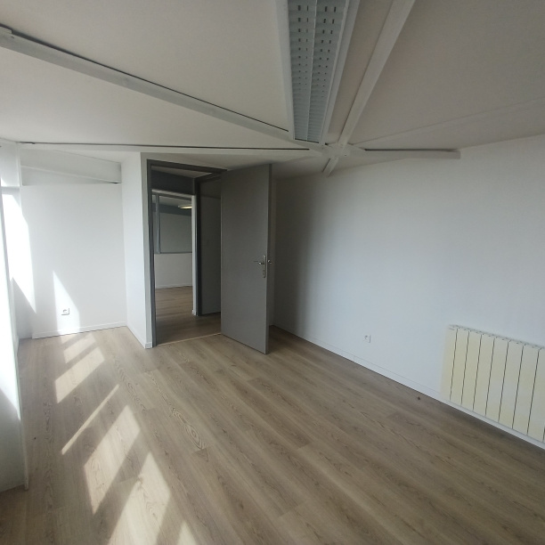 VENTE - Local - Villars (42390) - 296000 €