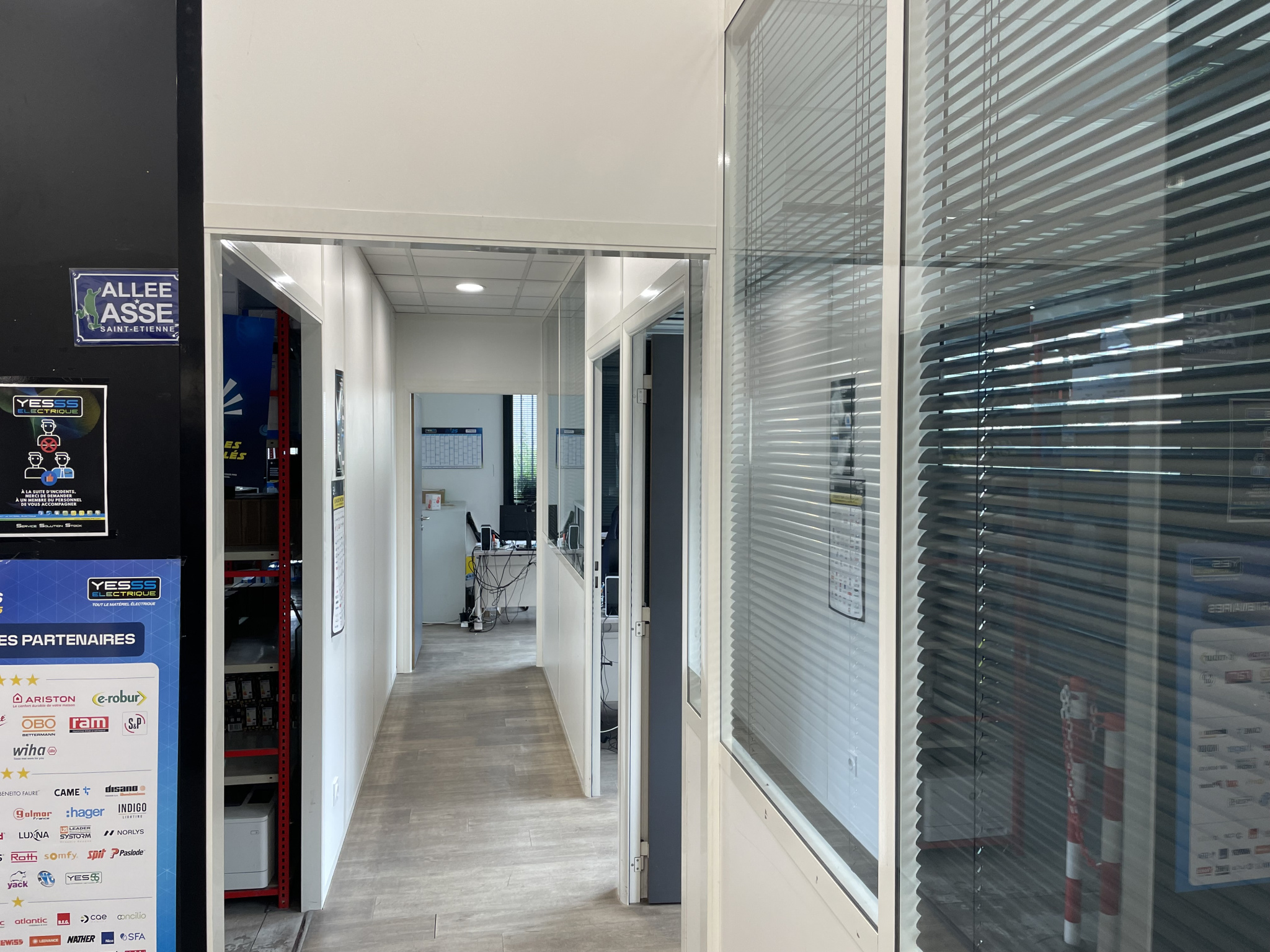 VENTE - Local - Saint-Étienne (42100) - 330000 €