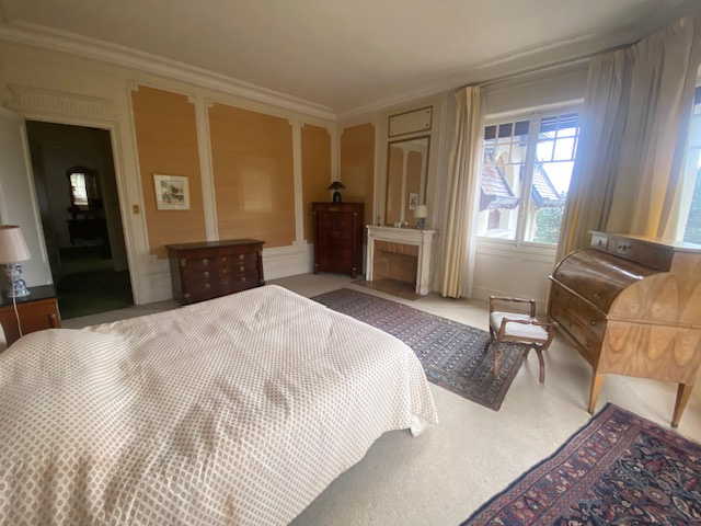 VENTE DE PRESTIGE - Maison/villa - Chazelles-sur-Lyon (42140) - 690000 €