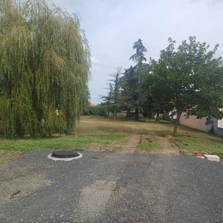 VENTE - Terrain - Savigneux (42600) - 148900 €