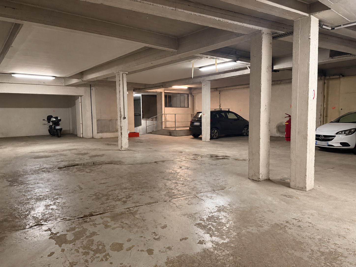 VENTE - Parking/box - Saint-Étienne (42000) - 219000 €