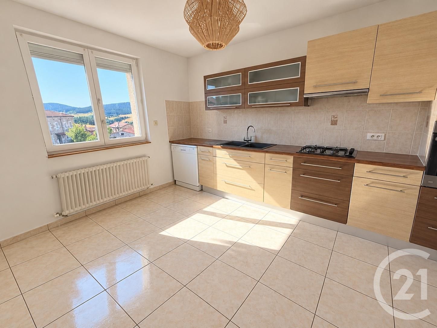 LOCATION - Appartement - ST GENEST MALIFAUX (42660) - 750.0 €