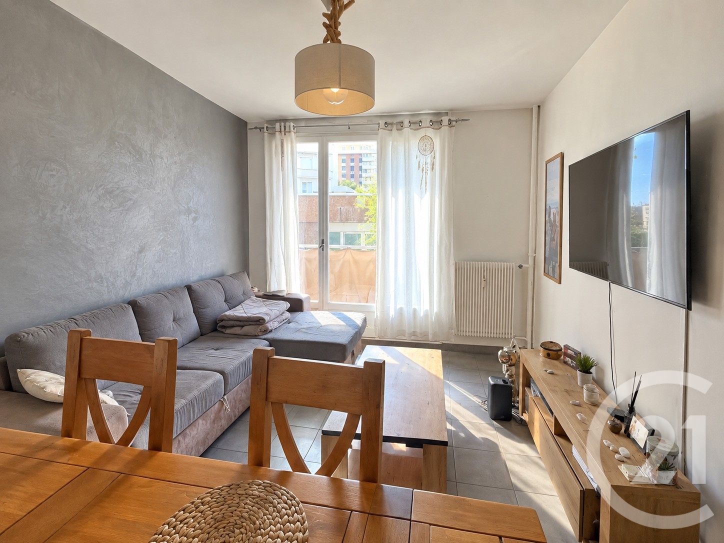 LOCATION - Appartement - ST ETIENNE (42000) - 395.0 €