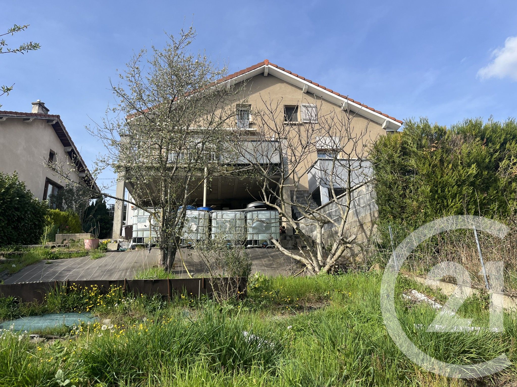 VENTE - Maison - LE CHAMBON FEUGEROLLES (42500) - 150000.0 €