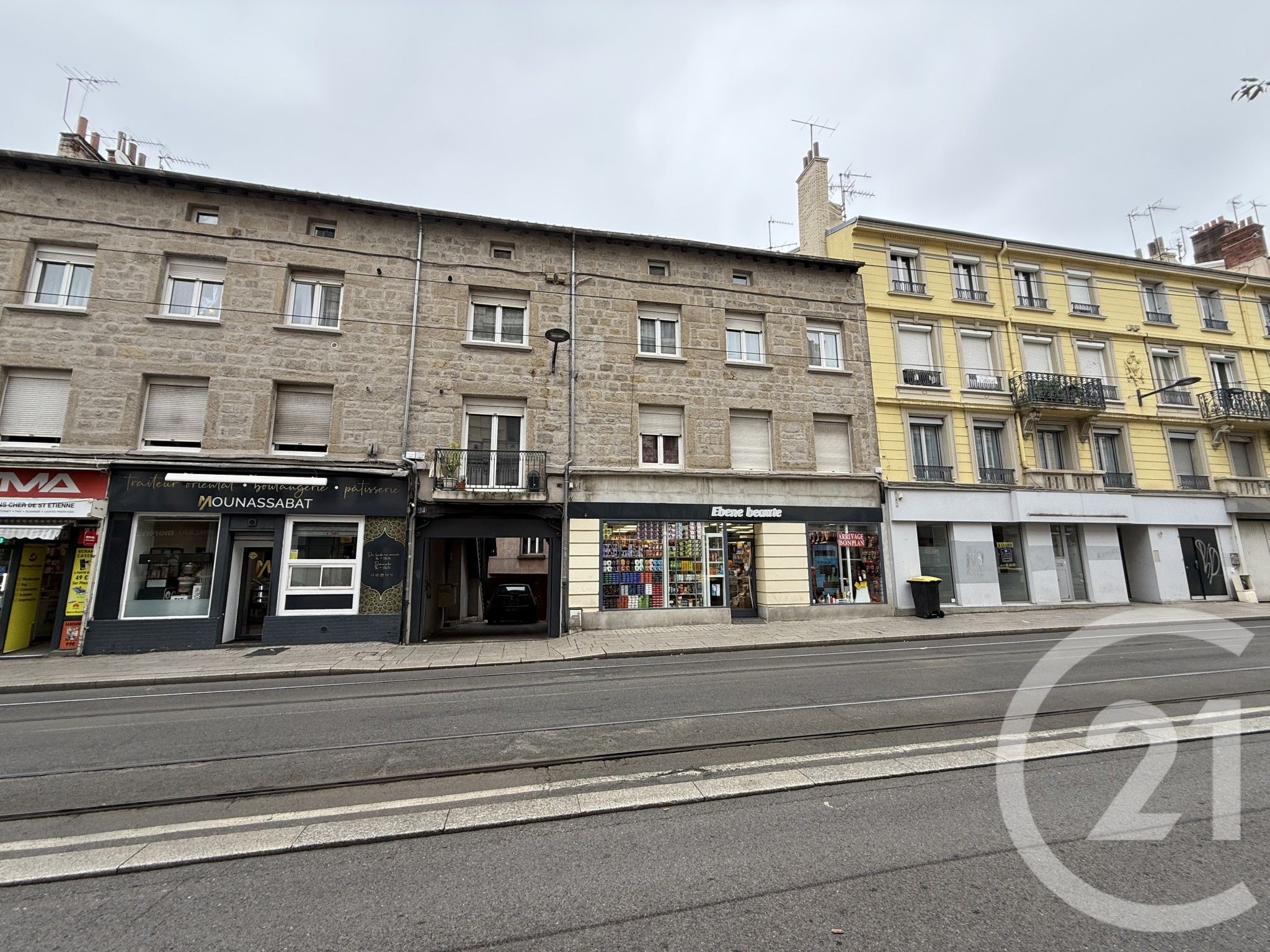 LOCATION - Parking - ST ETIENNE (42000) - 95.0 €