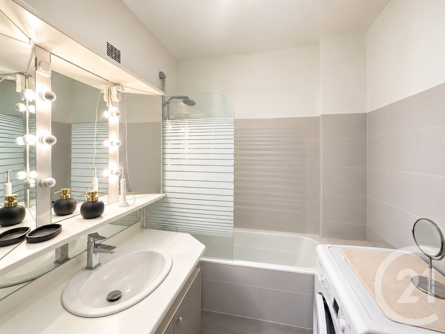 VENTE - Appartement - ST ETIENNE (42100) - 120000.0 €