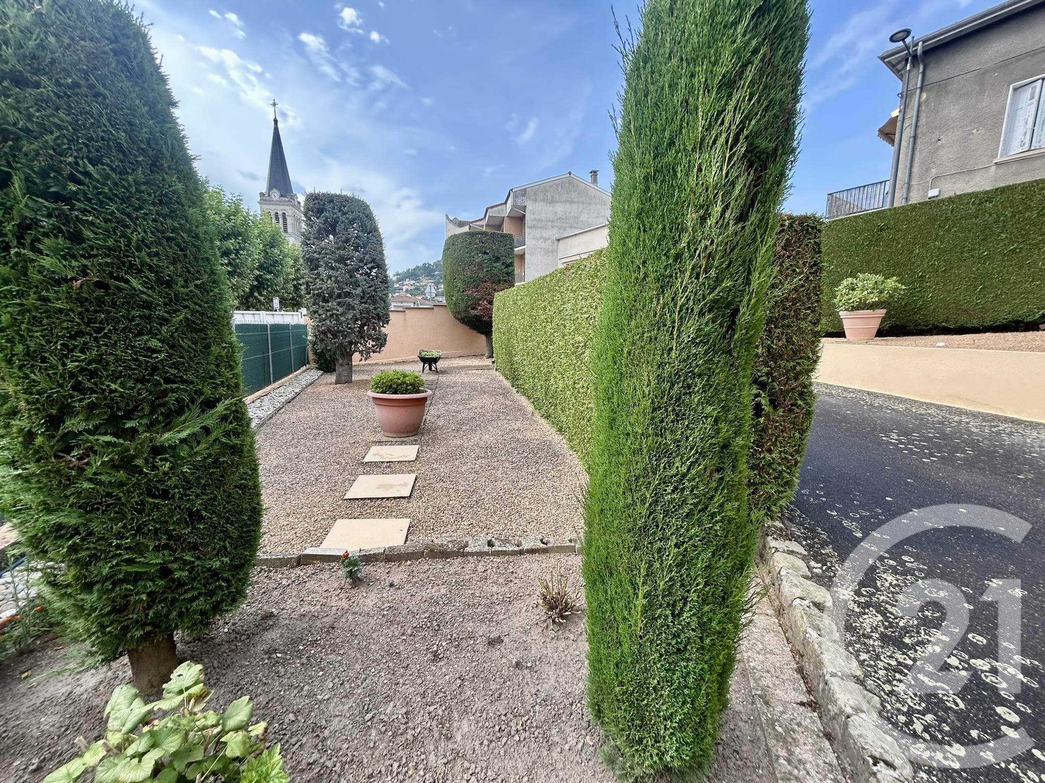 VENTE - Maison - L ETRAT (42580) - 240000.0 €