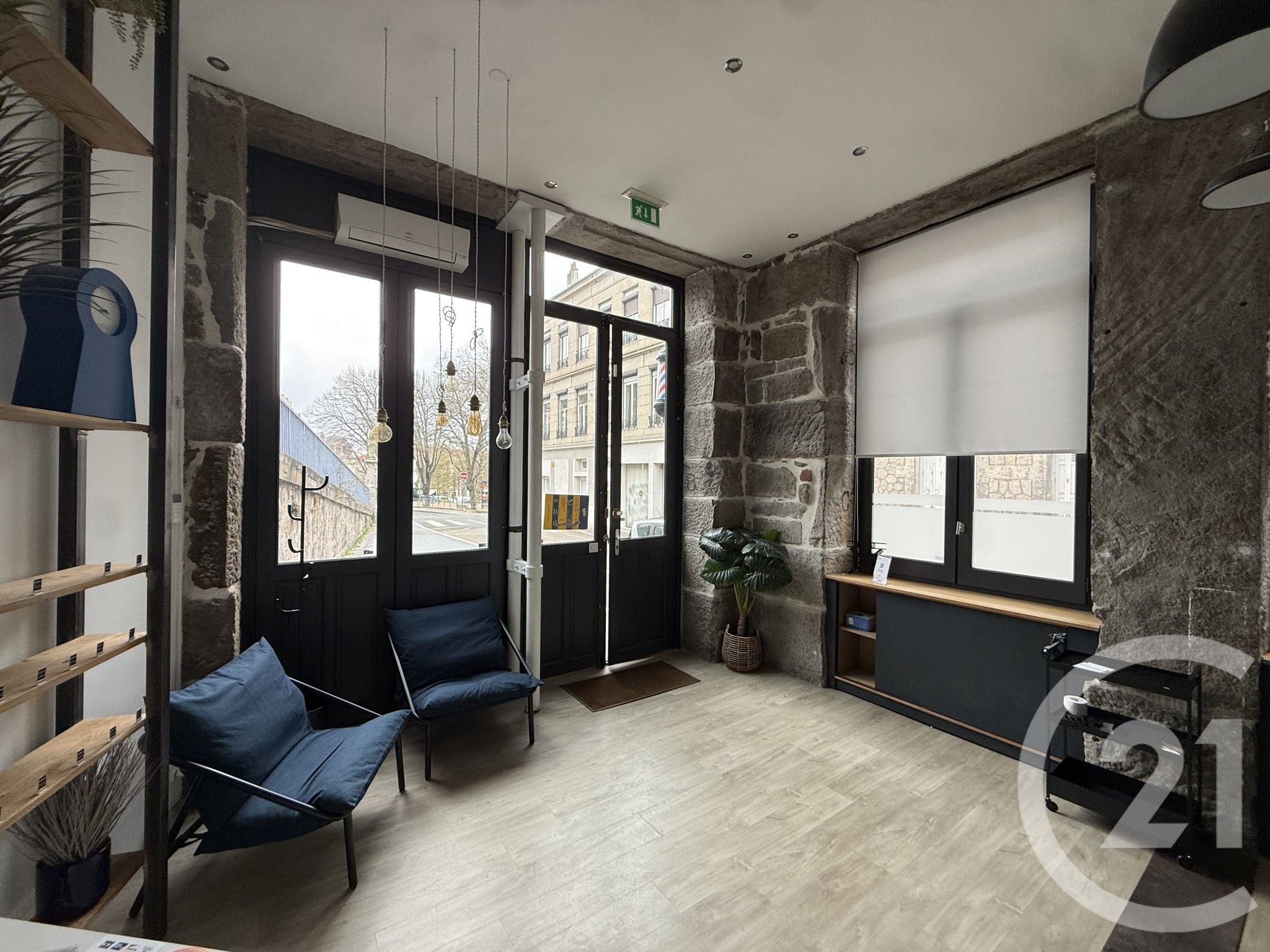 LOCATION - Commerce - ST ETIENNE (42100) - 4200.0 €