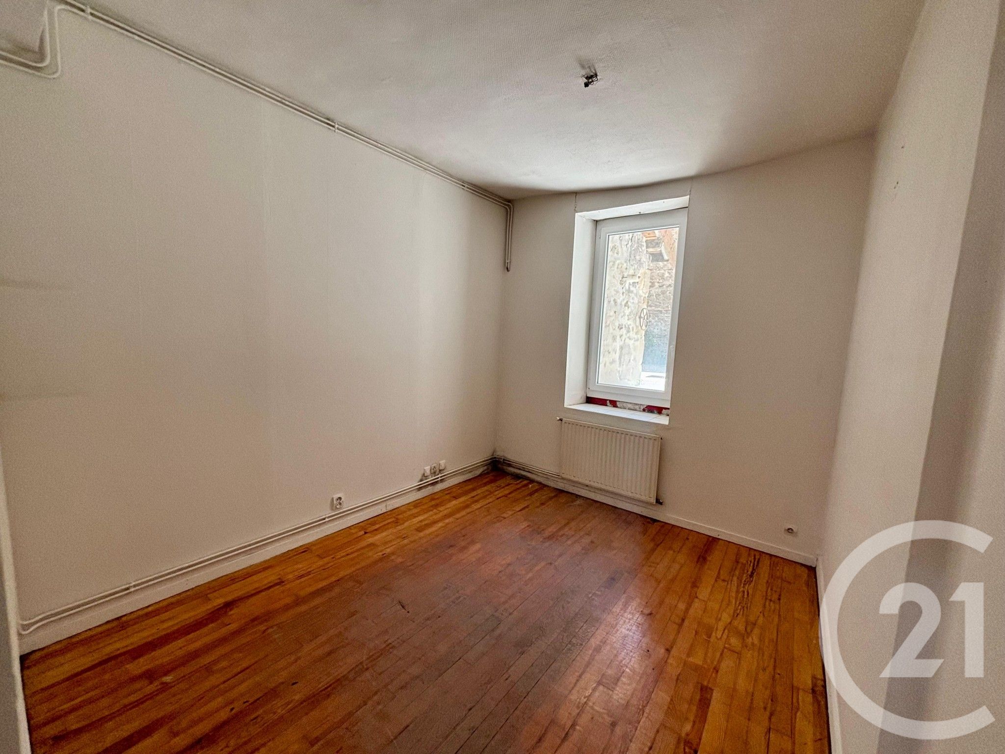 VENTE - Appartement - ST GENEST MALIFAUX (42660) - 75000.0 €