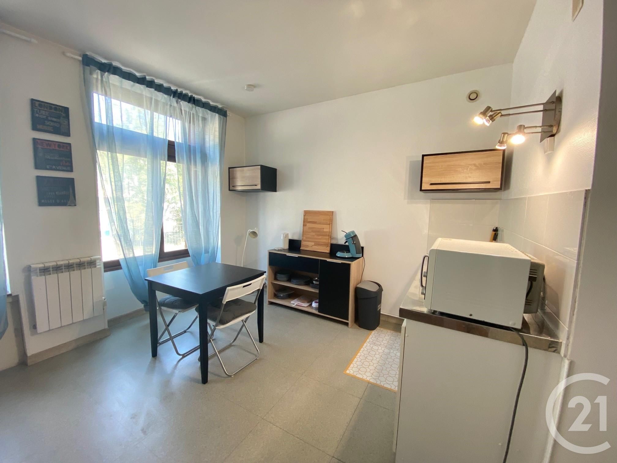 LOCATION - Appartement - ST ETIENNE (42000) - 334.0 €