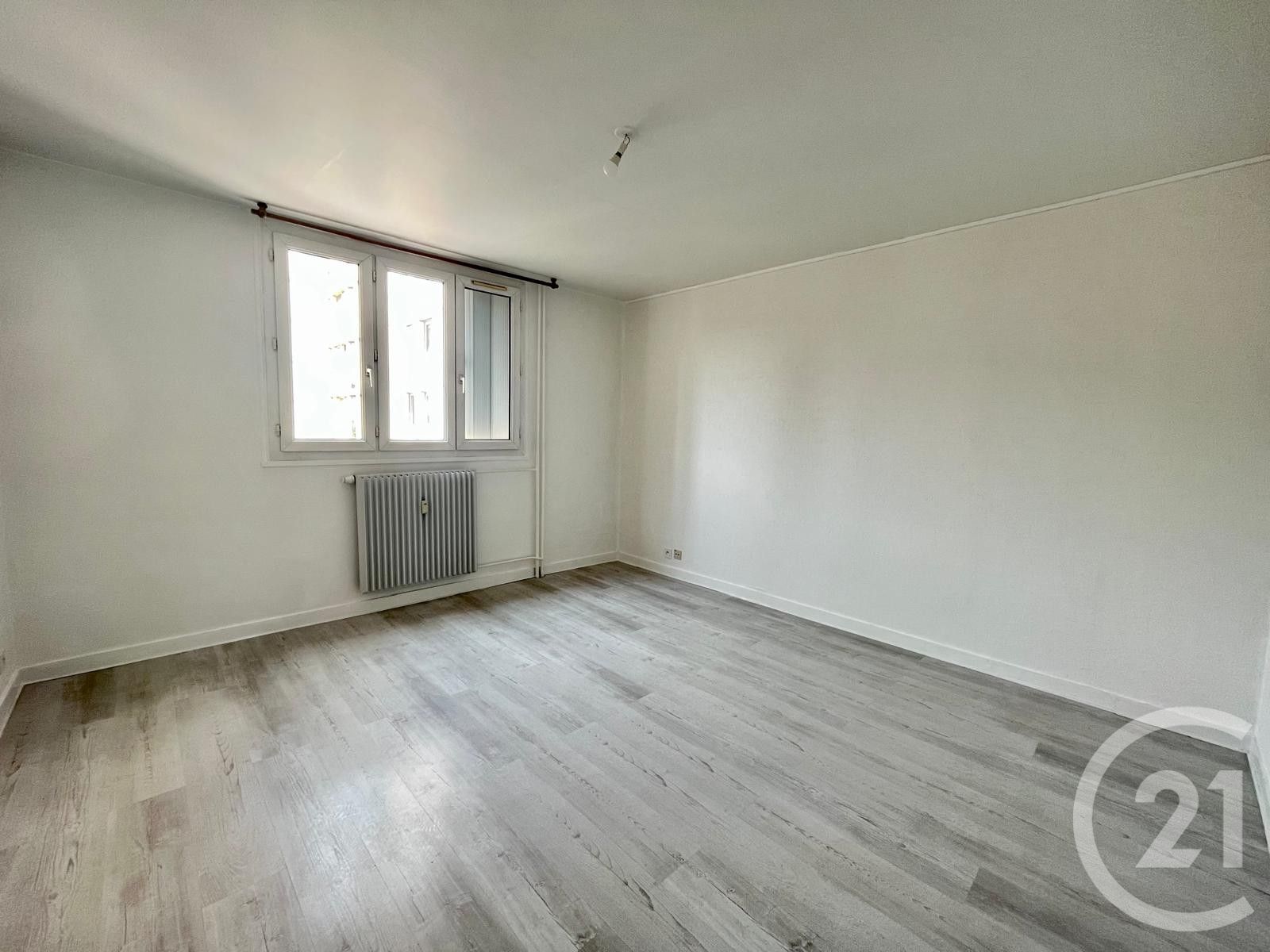 LOCATION - Appartement - ST ETIENNE (42000) - 600.0 €