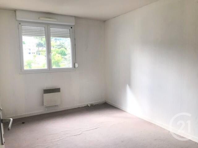 LOCATION - Appartement - ST ETIENNE (42100) - 390.0 €