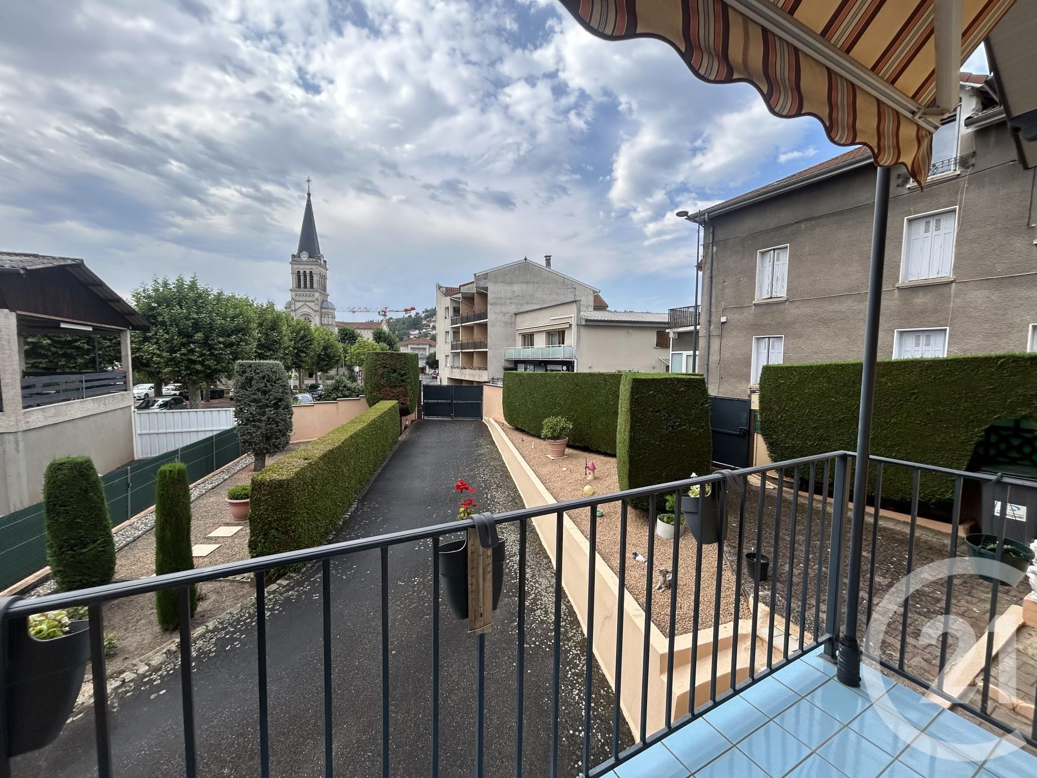 VENTE - Maison - L ETRAT (42580) - 240000.0 €