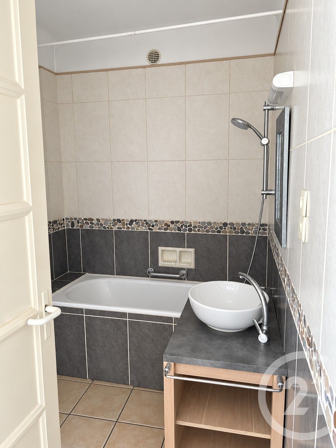 LOCATION - Appartement - ST ETIENNE (42100) - 650.0 €