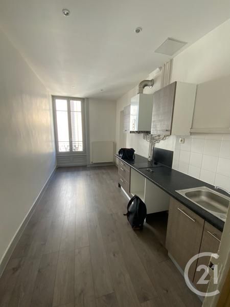 LOCATION - Appartement - ST ETIENNE (42000) - 480.0 €