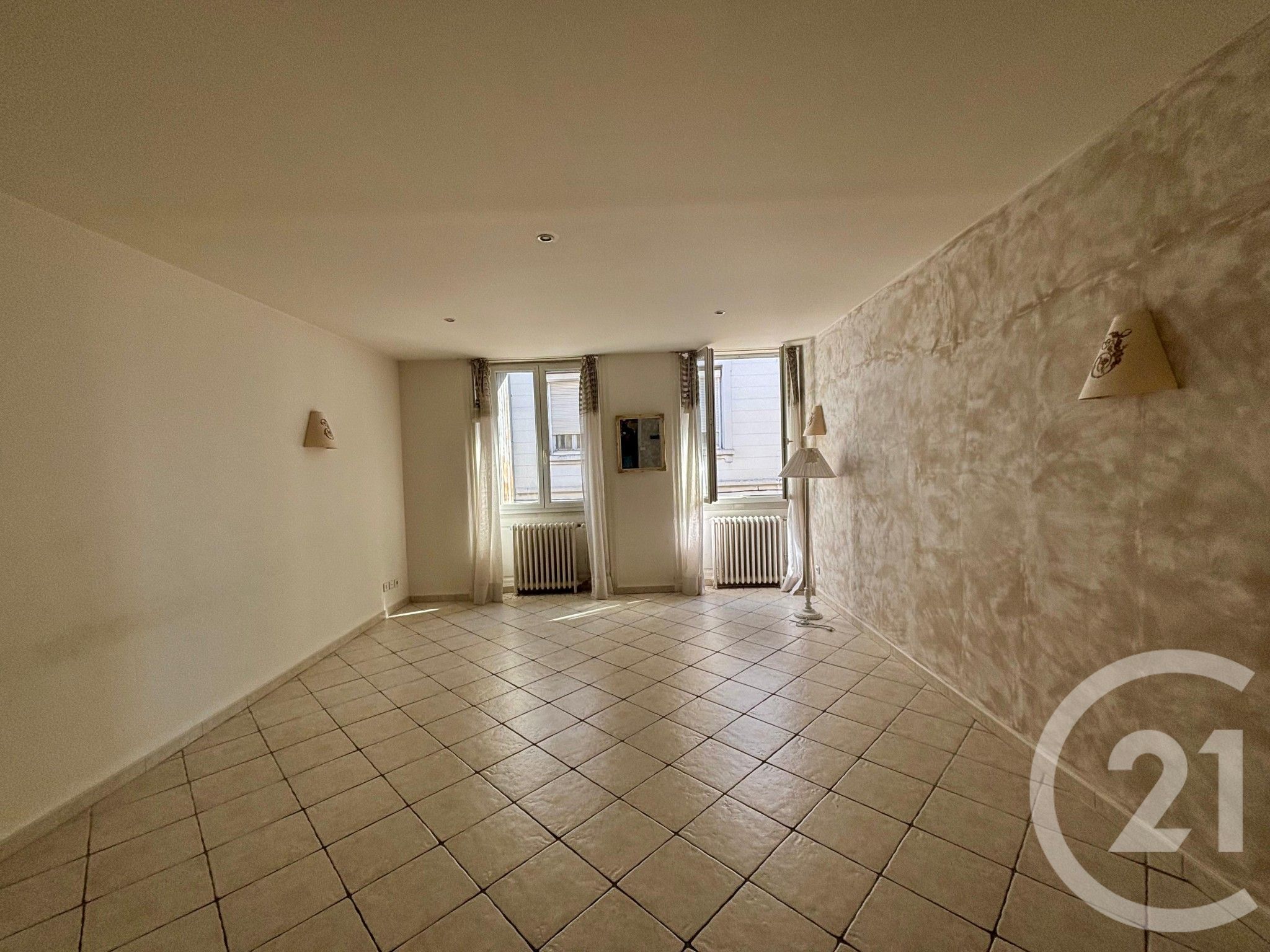 VENTE - Appartement - ST ETIENNE (42000) - 89000.0 €