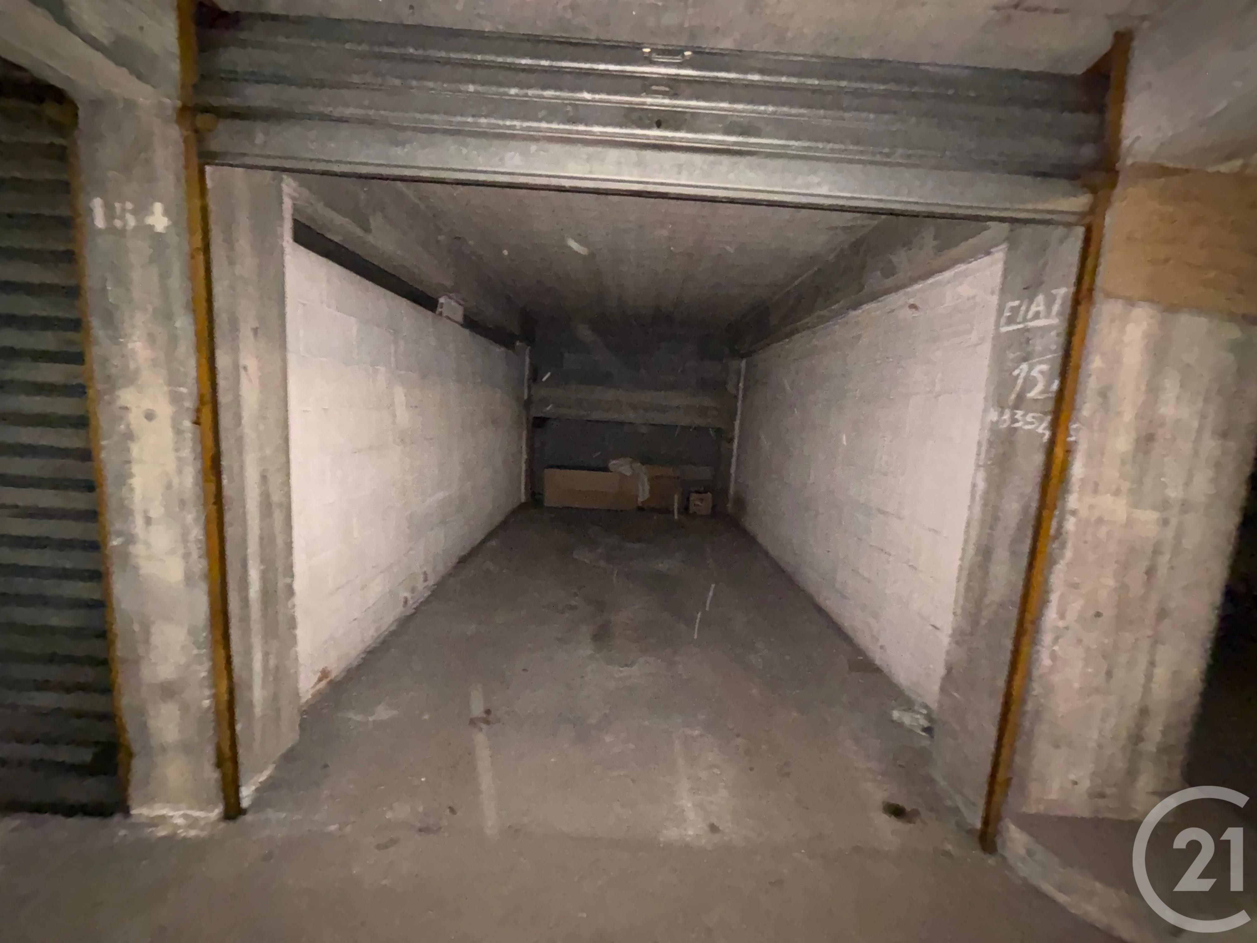 VENTE - Parking - ST ETIENNE (42100) - 8500.0 €