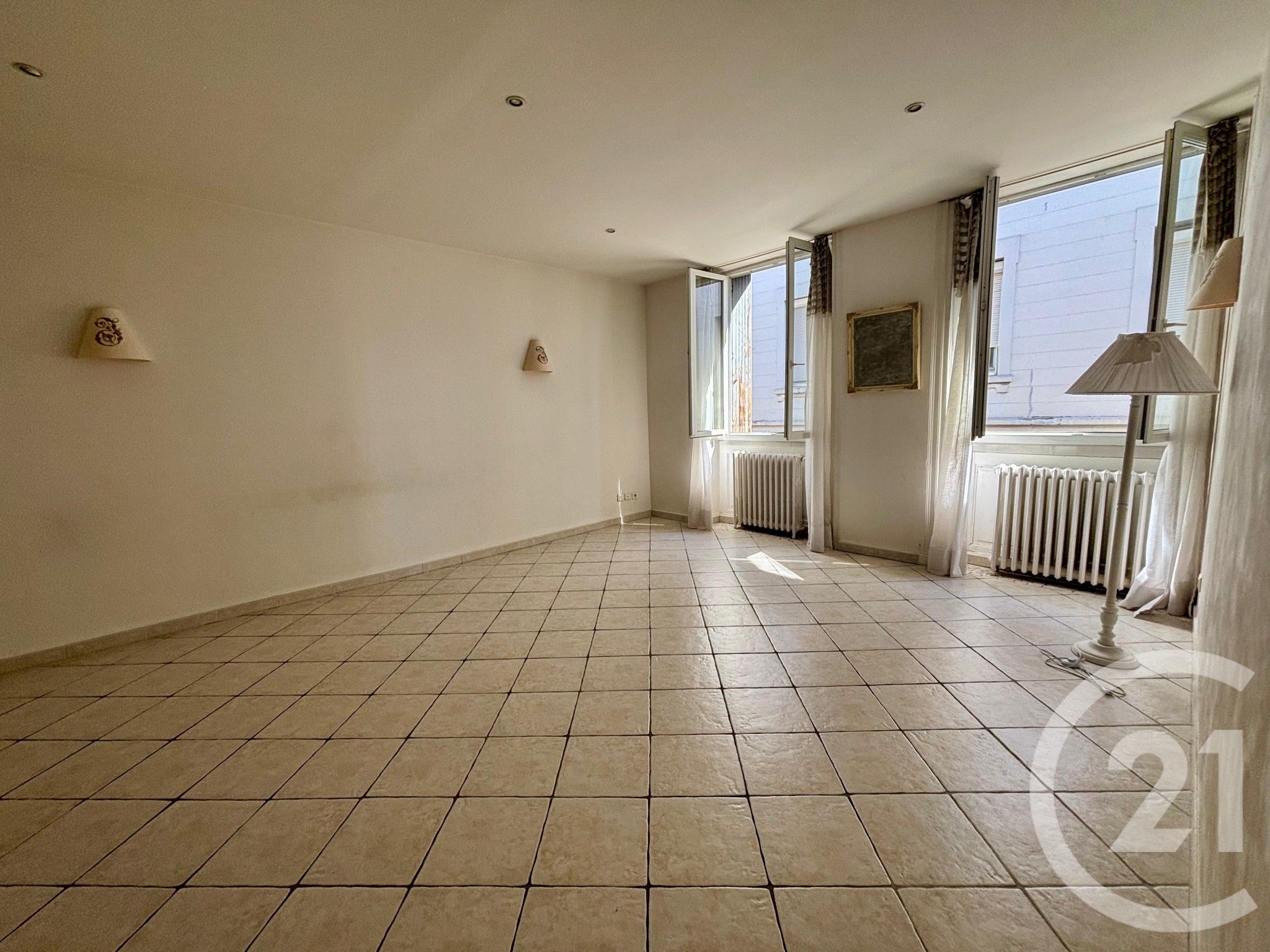VENTE - Appartement - ST ETIENNE (42000) - 89000.0 €