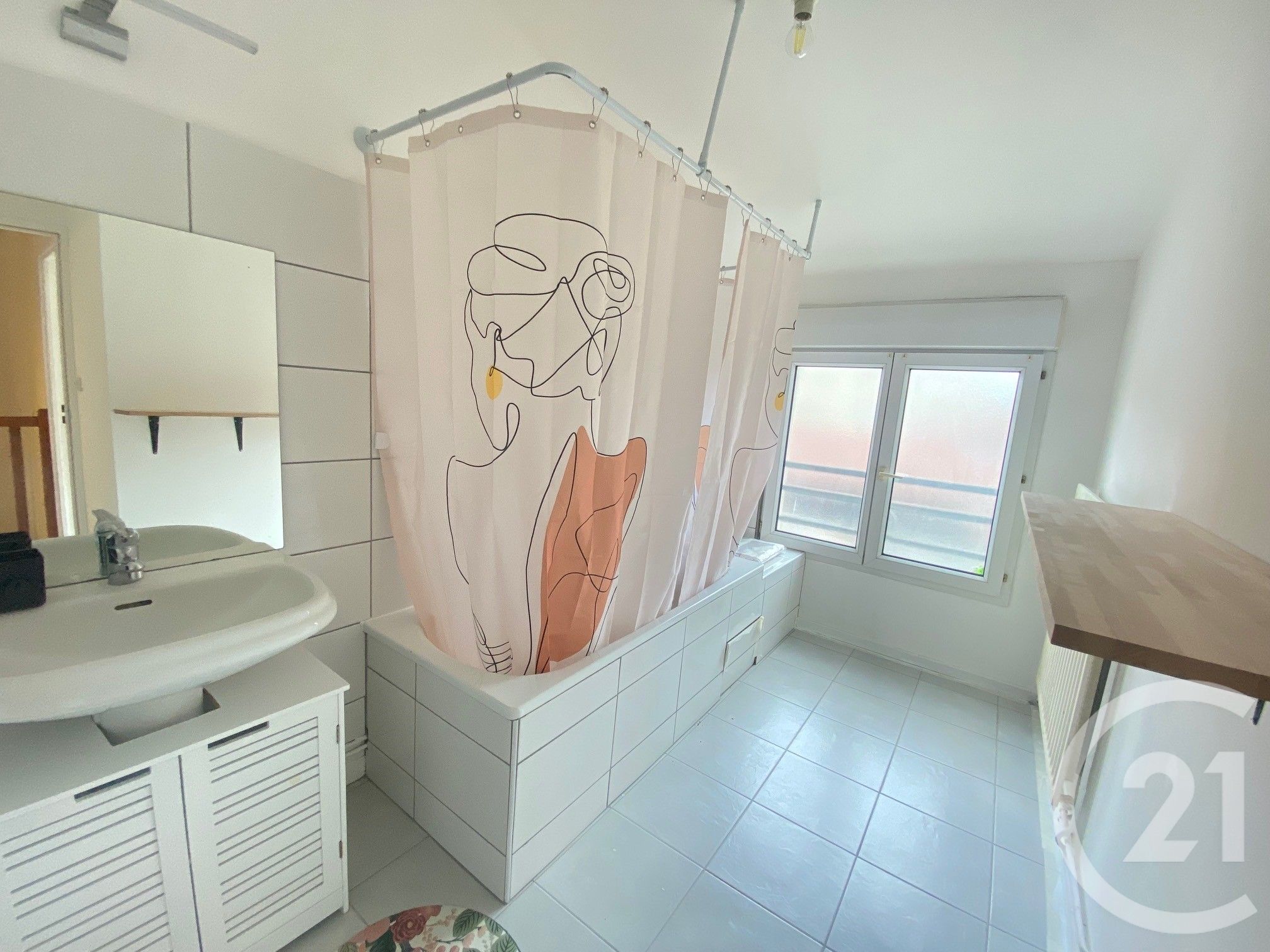 LOCATION - Appartement - ST ETIENNE (42000) - 850.0 €