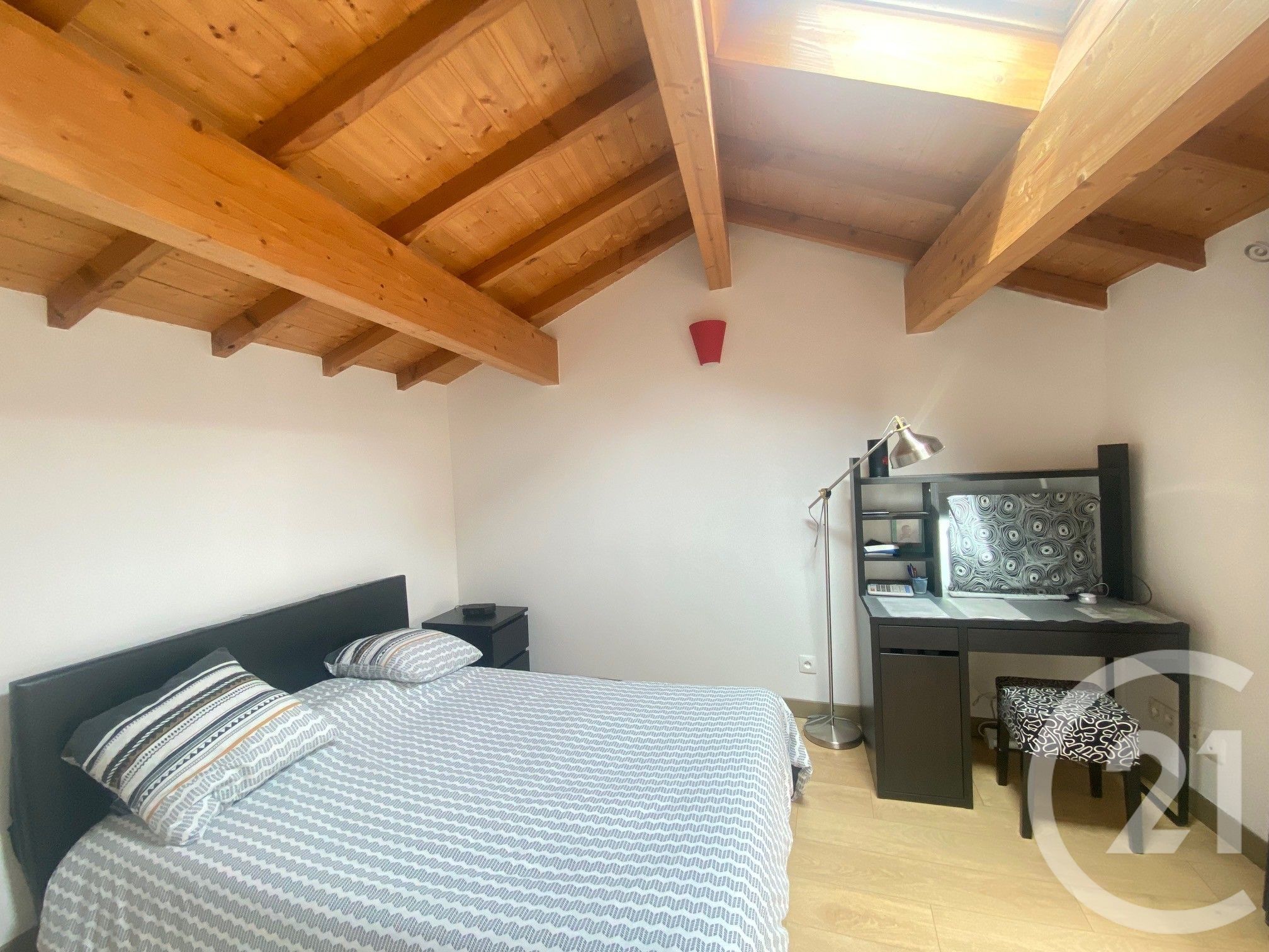 LOCATION - Maison - GREZIEUX LE FROMENTAL (42600) - 661.0 €