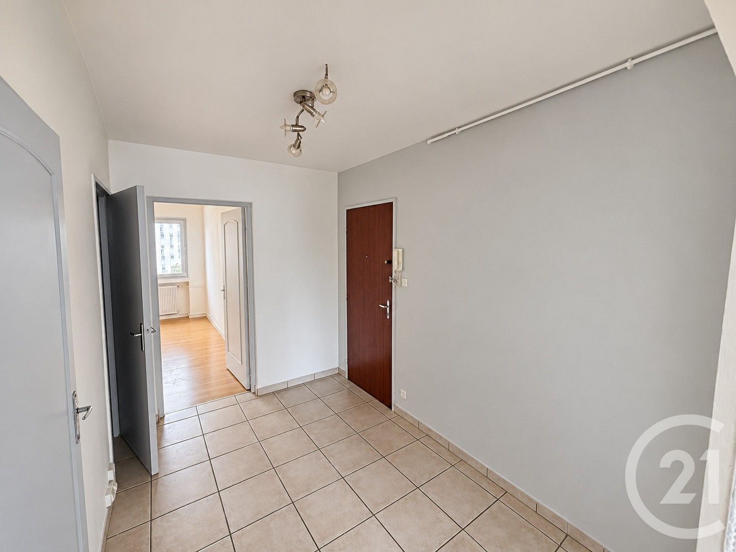 LOCATION - Appartement - ST ETIENNE (42100) - 520.0 €